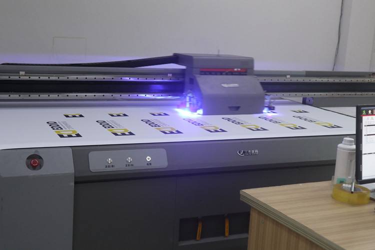 重慶標識 uv打印技術(shù)發(fā)展未來有哪些特征？